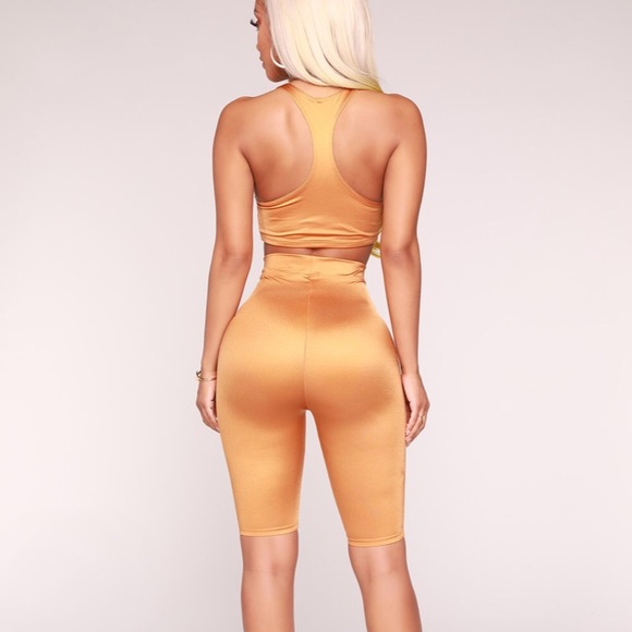 Two piece set - Picture 2 of 2